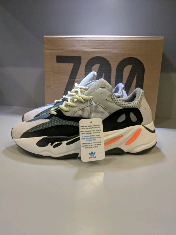 yeezy 700 wave runner sizing